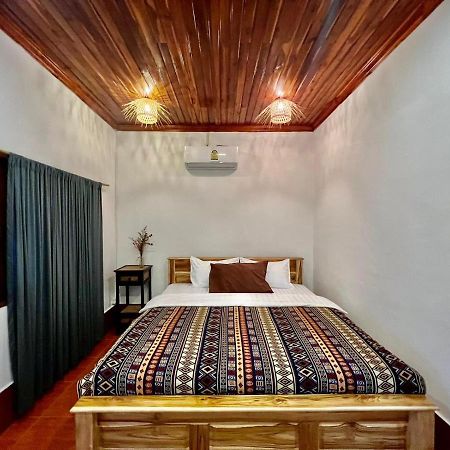 La Casa Hostel Luang Prabang Dış mekan fotoğraf